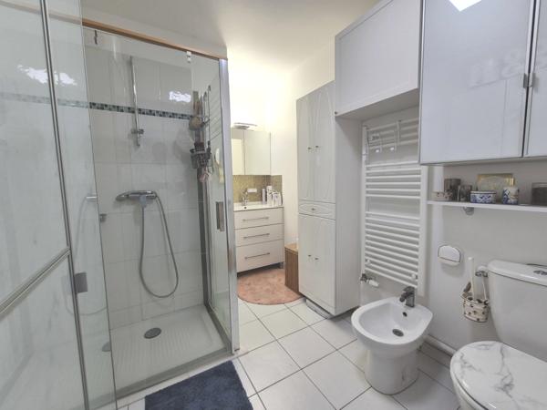 Appartement avec balcon et parking à vendre 2 pièces ASNIERES SUR SEINE (92)