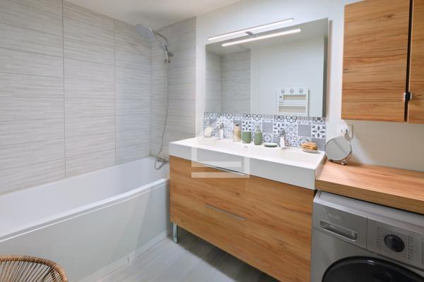 Appartement 5 pièce(s) 3 chambre(s) 105.59 m²