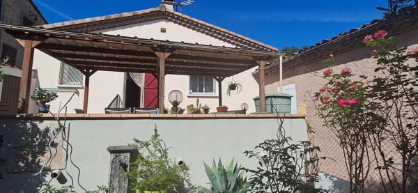 Charmante maison avec de beaux volumes