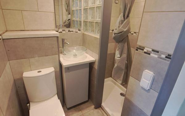 Appartement à louer    1 pièce • 30 m2 Ollioules