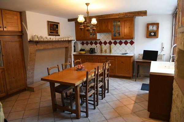 MAISON DE VILLE SPACIEUSE PARFAITEMENT RESTAUREE