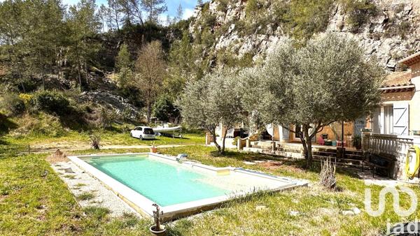 Maison à vendre 5 pièces 105 m² Solliès-Toucas