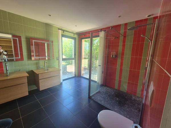 Maison 7 pièce(s) 4 chambre(s) 380 m²