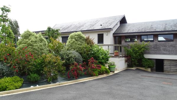 Maison 7 pièce(s) 4 chambre(s) 380 m²