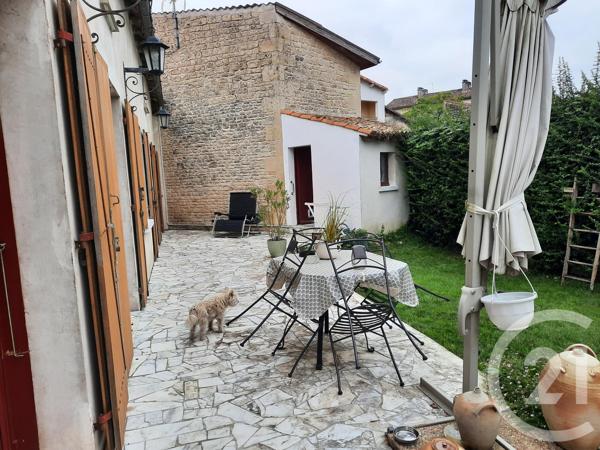 Maison à vendre  6 pièces - 109,20 m 2   CHEF BOUTONNE  - 79