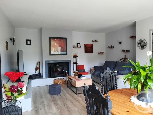 Maison à vendre  6 pièces - 109,20 m 2   CHEF BOUTONNE  - 79
