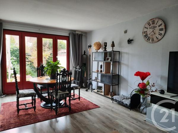 Maison à vendre  6 pièces - 109,20 m 2   CHEF BOUTONNE  - 79