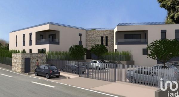 Appartement 2 pièces de 41 m² à Fréjus (83600)