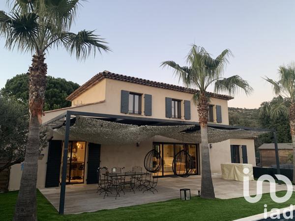 Maison d’architecte 6 pièces de 177 m² à Le Plan-de-la-Tour (83120)