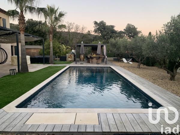 Maison d’architecte 6 pièces de 177 m² à Le Plan-de-la-Tour (83120)