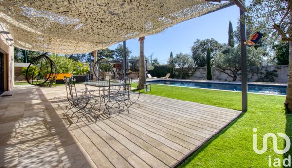 Maison d’architecte 6 pièces de 177 m² à Le Plan-de-la-Tour (83120)