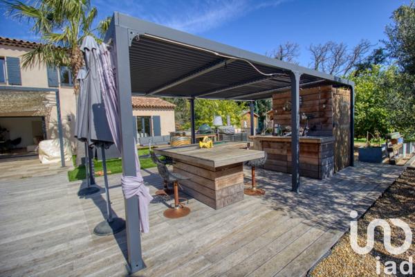 Maison d’architecte 6 pièces de 177 m² à Le Plan-de-la-Tour (83120)