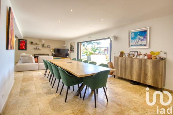 Maison d’architecte 6 pièces de 177 m² à Le Plan-de-la-Tour (83120)