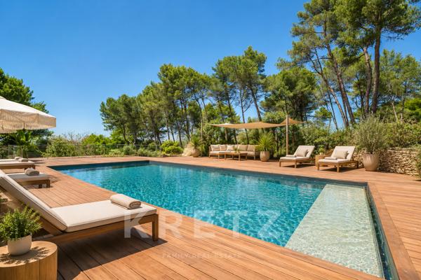 Propriété d'architecte d'exception à Saint-Rémy-de-Provence – 298 m² – Domaine de 3,2 hectares