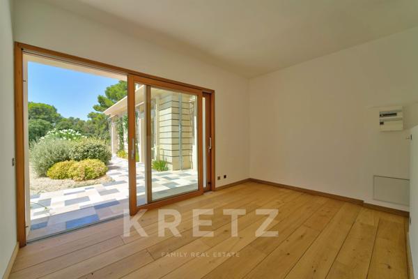 Propriété d'architecte d'exception à Saint-Rémy-de-Provence – 298 m² – Domaine de 3,2 hectares