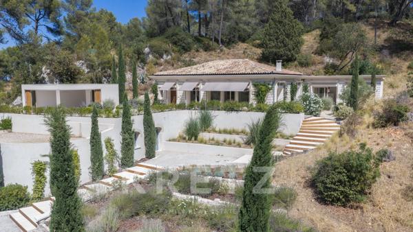 Propriété d'architecte d'exception à Saint-Rémy-de-Provence – 298 m² – Domaine de 3,2 hectares