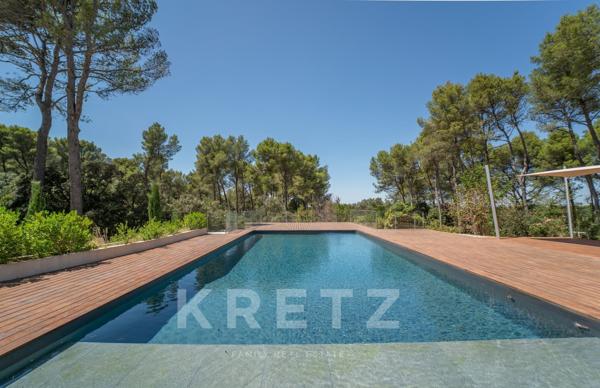 Propriété d'architecte d'exception à Saint-Rémy-de-Provence – 298 m² – Domaine de 3,2 hectares