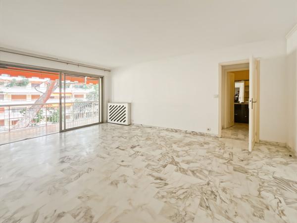 MAGNIFIQUE APPARTEMENT 2 PIECES LOCATION VIDE A L ANNEE - CANNES