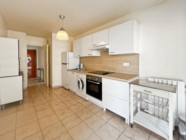 MAGNIFIQUE APPARTEMENT 2 PIECES LOCATION VIDE A L ANNEE - CANNES