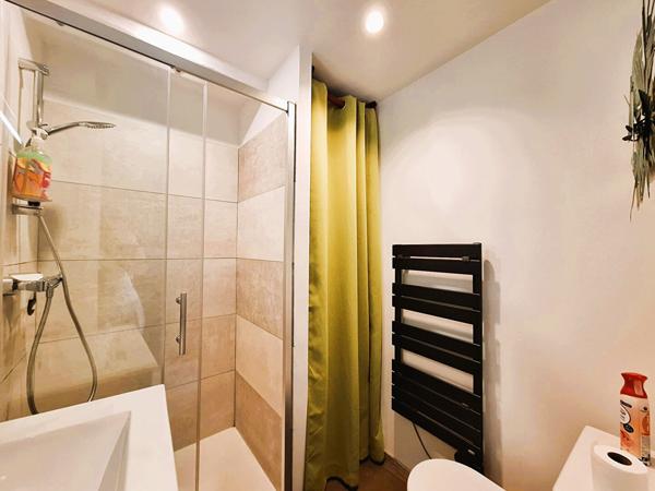 Appartement Sète 2 pièces 31 m² + cour de 16 m²