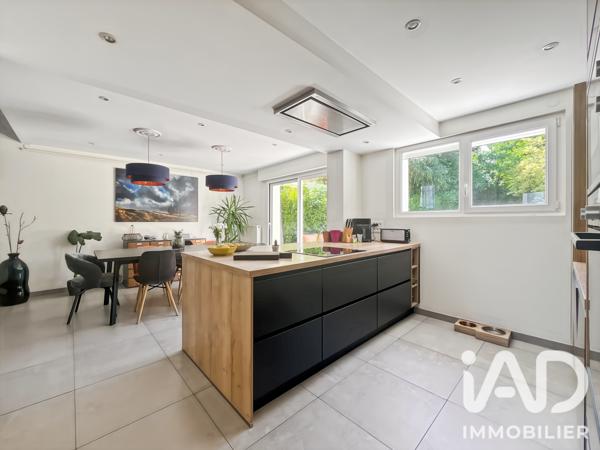 Maison à vendre 5 pièces 127 m² Brie-Comte-Robert