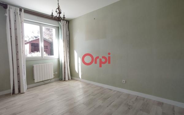 Maison à vendre    4 pièces •  Theix