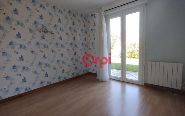 Maison à vendre    4 pièces •  Theix