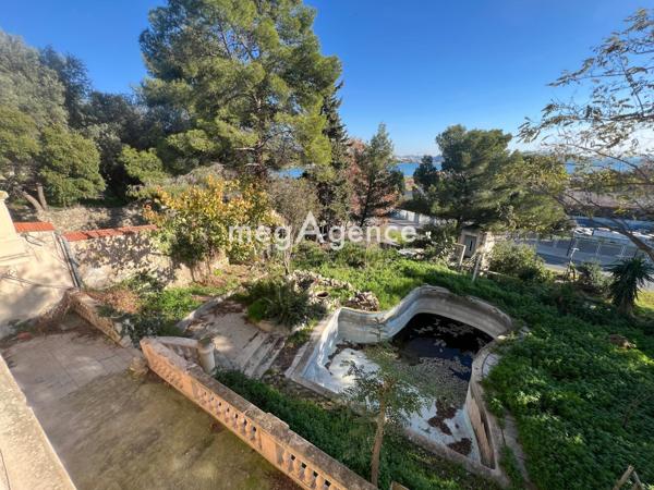 Maison à LA SEYNE-SUR-MER, 83500 - 18 pièces 740m²