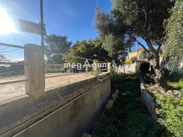 Maison à LA SEYNE-SUR-MER, 83500 - 18 pièces 740m²