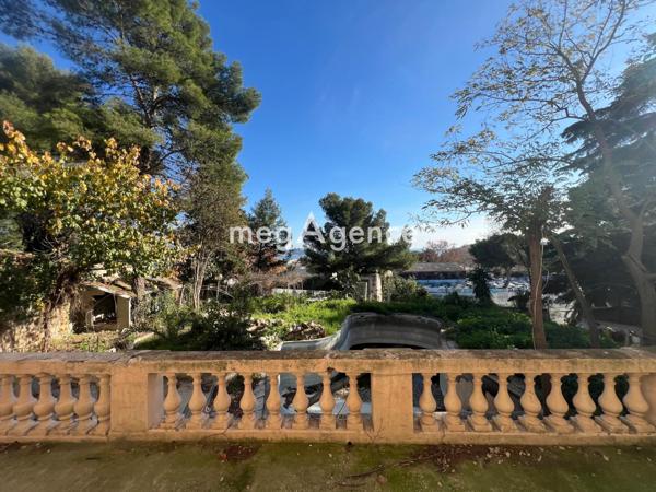 Maison à LA SEYNE-SUR-MER, 83500 - 18 pièces 740m²