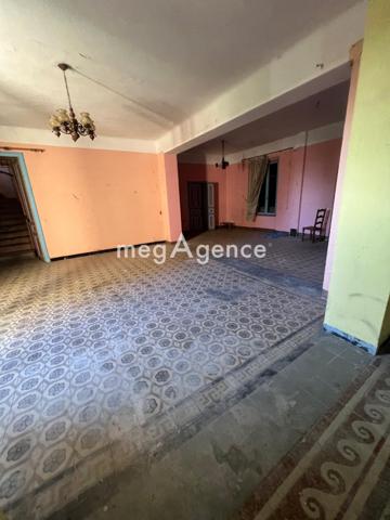 Maison à LA SEYNE-SUR-MER, 83500 - 18 pièces 740m²