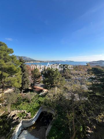 Maison à LA SEYNE-SUR-MER, 83500 - 18 pièces 740m²