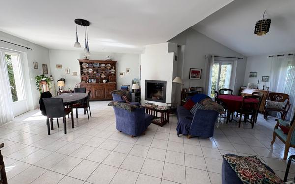Maison à vendre    4 pièces • 160,02 m2 Colomiers