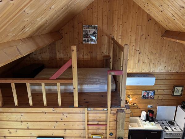 Autry-Issard – Charmant chalet en bois avec 3571 m² de terrain Autry-Issards (03210)