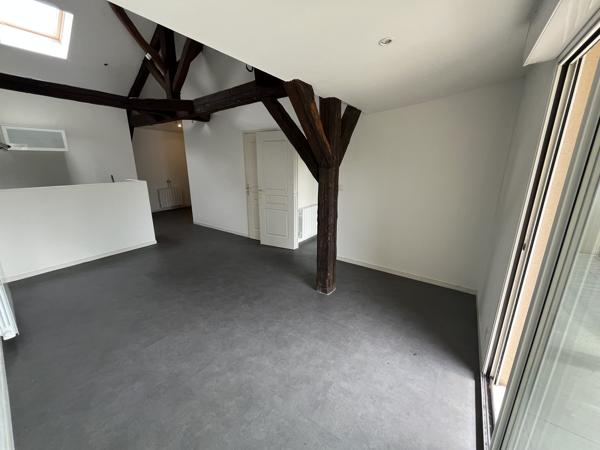 ENSEMBLE DE 3 APPARTEMENTS T3 AVEC BALCON -TERRASSES + 1 GARAGE + 2 PARKINGS + CAVE