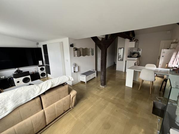 ENSEMBLE DE 3 APPARTEMENTS T3 AVEC BALCON -TERRASSES + 1 GARAGE + 2 PARKINGS + CAVE