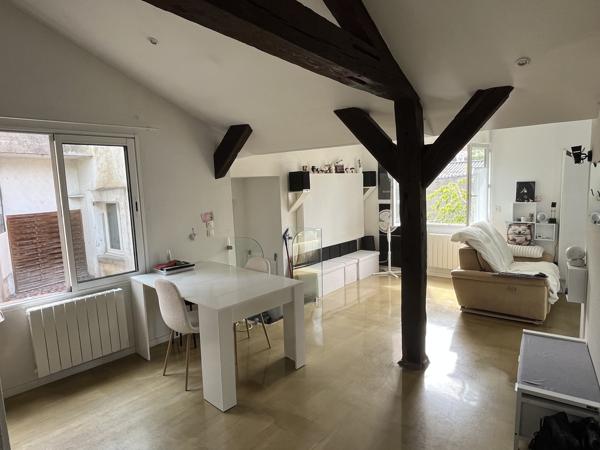 ENSEMBLE DE 3 APPARTEMENTS T3 AVEC BALCON -TERRASSES + 1 GARAGE + 2 PARKINGS + CAVE