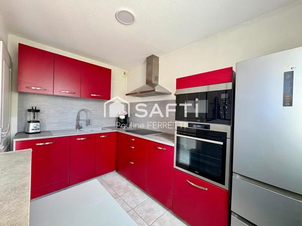 Pavillon individuel T4 77m2 avec jardin, balcon, garage et stationnements privatifs