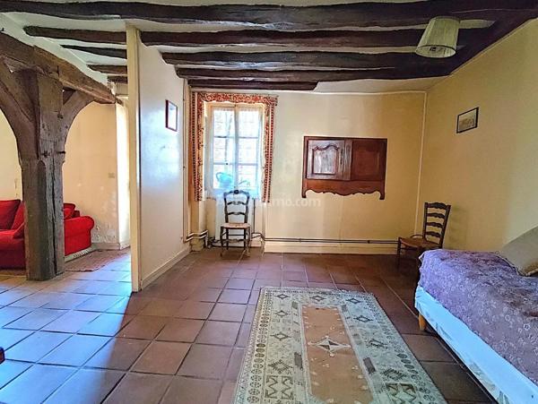 Vente                                                      Maison
                        
                     13 pièces                      241 m2                     à Leuville-sur-Orge