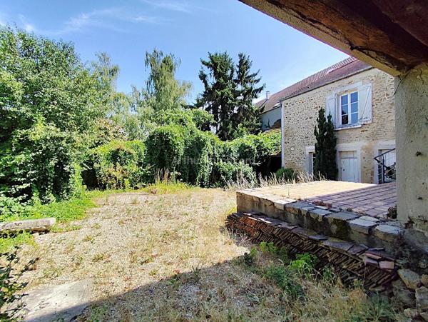 Vente                                                      Maison
                        
                     13 pièces                      241 m2                     à Leuville-sur-Orge