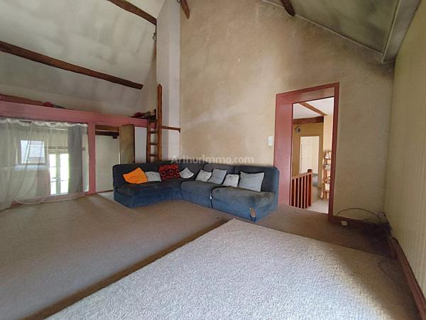 Vente                                                      Maison
                        
                     13 pièces                      241 m2                     à Leuville-sur-Orge