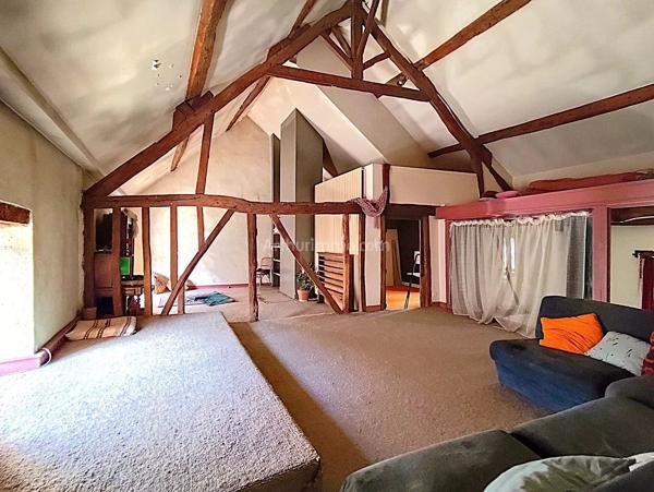 Vente                                                      Maison
                        
                     13 pièces                      241 m2                     à Leuville-sur-Orge