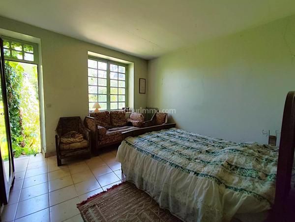Vente                                                      Maison
                        
                     13 pièces                      241 m2                     à Leuville-sur-Orge