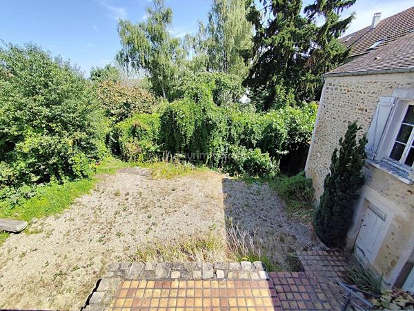 Vente                                                      Maison
                        
                     13 pièces                      241 m2                     à Leuville-sur-Orge