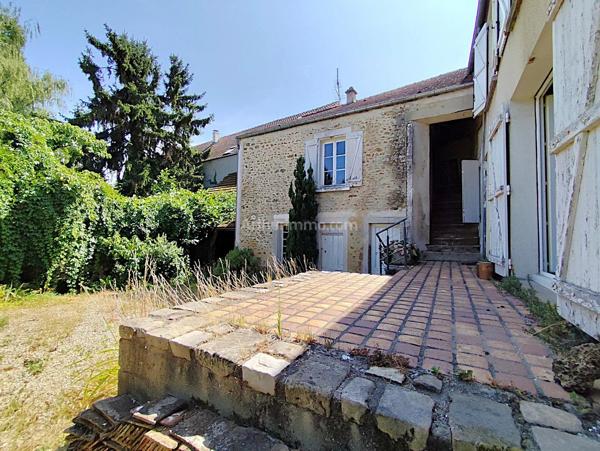 Vente                                                      Maison
                        
                     13 pièces                      241 m2                     à Leuville-sur-Orge