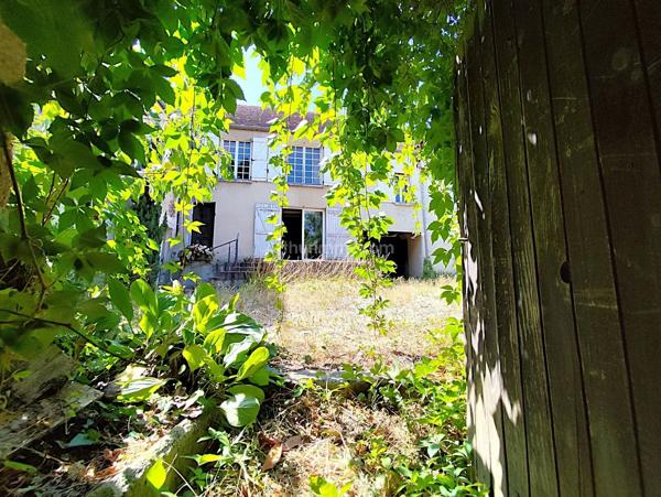 Vente                                                      Maison
                        
                     13 pièces                      241 m2                     à Leuville-sur-Orge