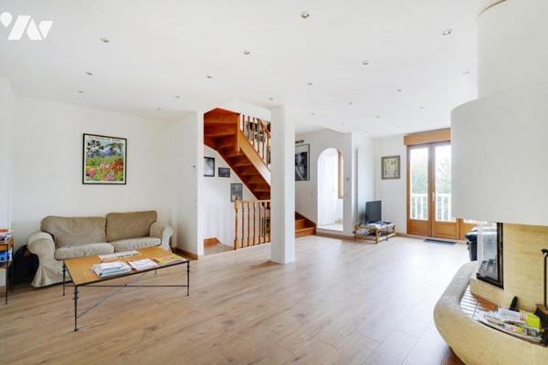 Maison avec jardin et vue