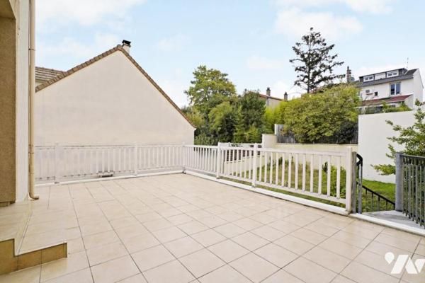 Maison avec jardin et vue