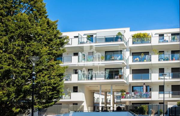 ROYAN HYPER CENTRE - APPARTEMENT 4 PIECES