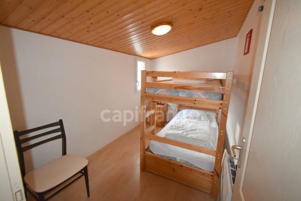 NOIRMOUTIER ( 85 ) Location à l'année Maison 7 pièces LA GUERINIERE (85) 3 chambres et un bureau , terrain de 856 m² clos , garage